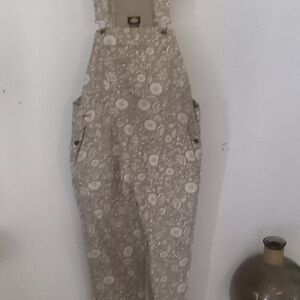 Dickies Beige Floral Print Women's Overalls. Runns Big. .I Wear Size 10